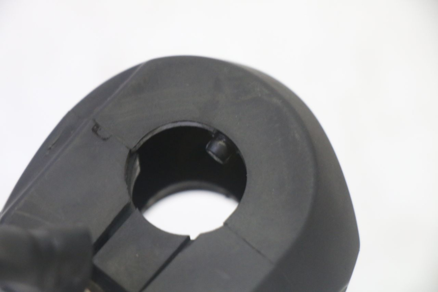 photo de RECHTER LENKERHEBEL YAMAHA X-MAX XMAX 125 (2010 - 2013) - Technische Nahaufnahme