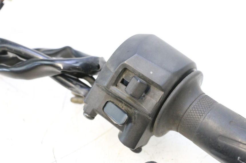 photo de RECHTER LENKERHEBEL YAMAHA X-MAX XMAX 125 (2010 - 2013) - Zoom auf Gebrauchszustand