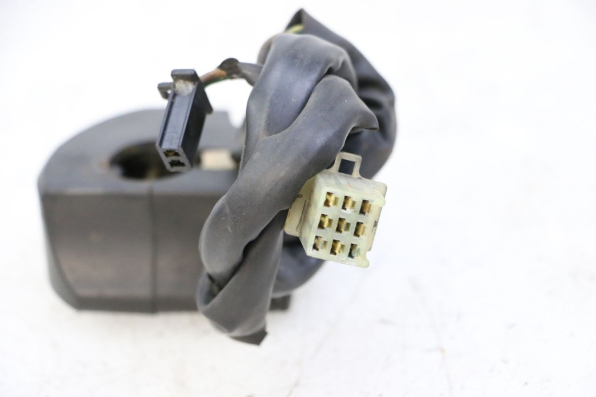 photo de RECHTS SCHALTER YAMAHA XJN DIVERSION 600 (2000 - 2003) - Technische Nahaufnahme