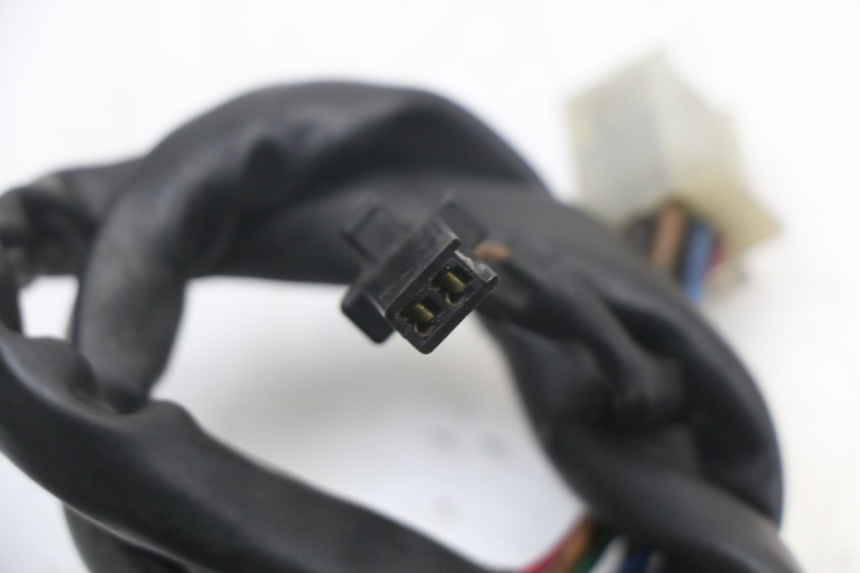 photo de RECHTS SCHALTER YAMAHA XJS DIVERSION 600 (1997 - 1999) - Oberflächenzustand und Material