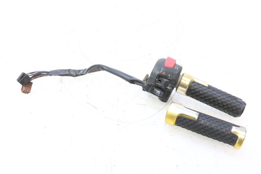 photo de RECHTS SCHALTER YAMAHA XP T-MAX ABS 500 (2005 - 2005) - Hauptansicht