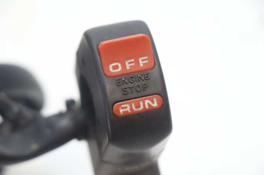 photo de RECHTS SCHALTER HONDA XRV AFRICA TWIN 750 (1990 - 1992) - Zoom auf Gebrauchszustand