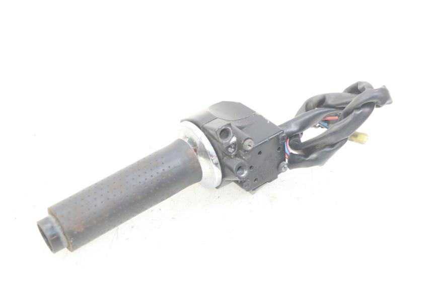 photo de RECHTS SCHALTER YAMAHA XV VIRAGO 750 (1984 - 1998) - Detailansicht des Bauteils