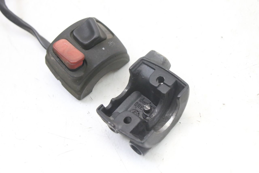 photo de RECHTS SCHALTER YAMAHA BW'S NG NEXT GENERATION 50 (1996 - 2003) - Alternative Perspektive