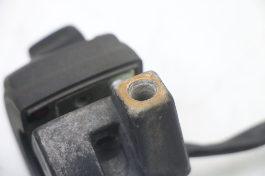 photo de RECHTS SCHALTER YAMAHA BW'S NG NEXT GENERATION 50 (1996 - 2003) - Details der Befestigungspunkte