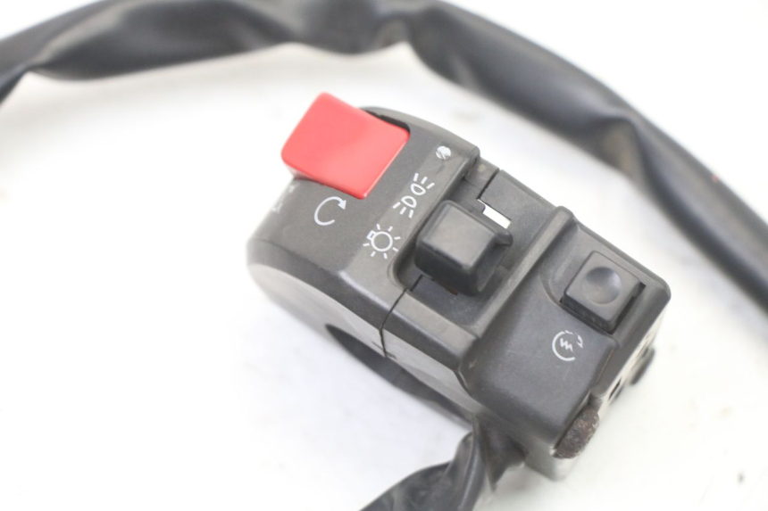 photo de RECHTER LENKERHEBEL YAMAHA FZS FAZER 600 (2001 - 2003) - Detailansicht des Bauteils