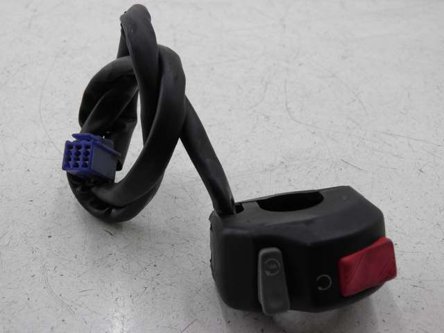 photo de RECHTS SCHALTER YAMAHA TDM 900 (2004 - 2006) - Hauptansicht