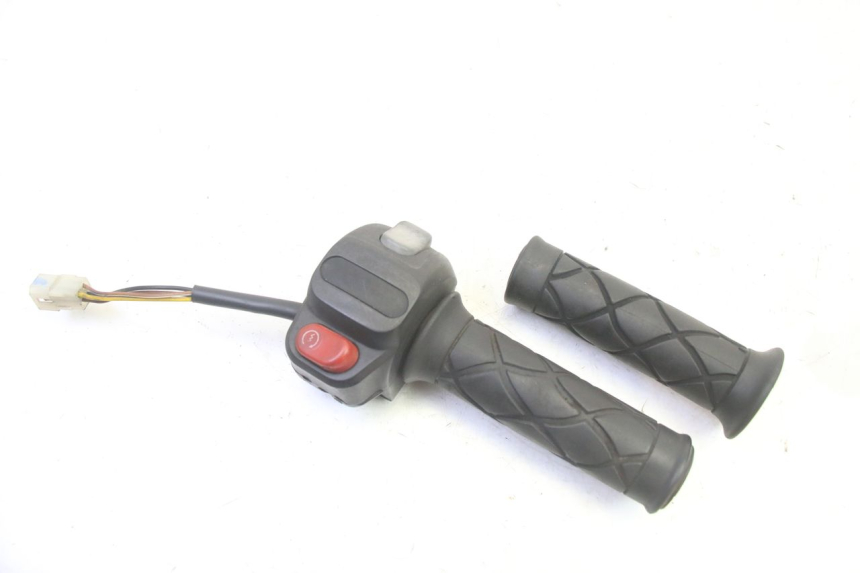 photo de RECHTER LENKERHEBEL YAMAHA YP MAJESTY 125 (2007 - 2010) - Hauptansicht