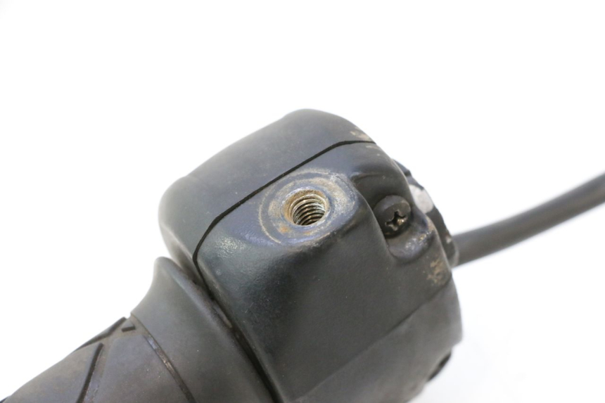 photo de RECHTER LENKERHEBEL YAMAHA YP MAJESTY 125 (1998 - 2001) - Technische Nahaufnahme