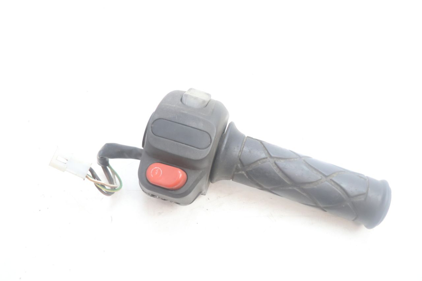 photo de RECHTER LENKERHEBEL YAMAHA YP MAJESTY 125 (2002 - 2006) - Hauptansicht