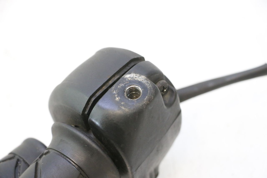 photo de RECHTER LENKERHEBEL YAMAHA YP MAJESTY 125 (1998 - 2001) - Detailansicht des Bauteils