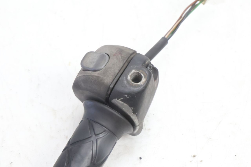 photo de RECHTER LENKERHEBEL YAMAHA YP MAJESTY 125 (2007 - 2010) - Zoom auf Gebrauchszustand