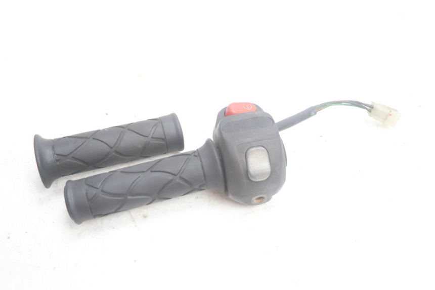 photo de RECHTER LENKERHEBEL YAMAHA YP MAJESTY 125 (2002 - 2006) - Alternative Perspektive