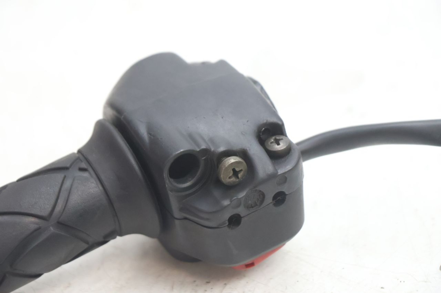 photo de RECHTER LENKERHEBEL YAMAHA YP MAJESTY 125 (2002 - 2006) - Oberflächenzustand und Material