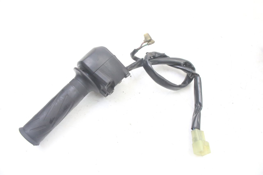 photo de RECHTS SCHALTER YAMAHA YP X-MAX XMAX 400 (2014 - 2017) - Technische Nahaufnahme