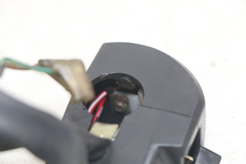 photo de RECHTER LENKERHEBEL YAMAHA YZF R THUNDERCAT 600 (1996 - 2003) - Detailansicht des Bauteils