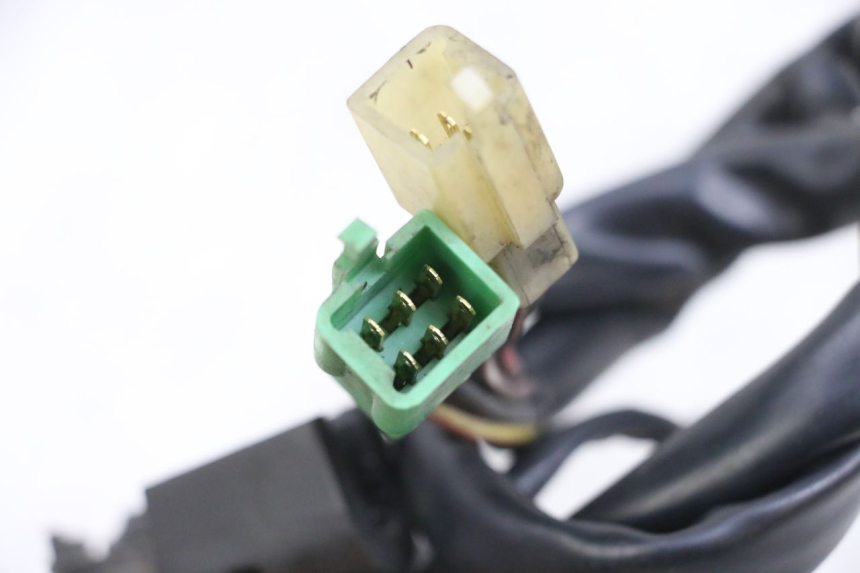 photo de RECHTS SCHALTER KAWASAKI ZR 7 750 (1999 - 2004) - Zoom auf Gebrauchszustand