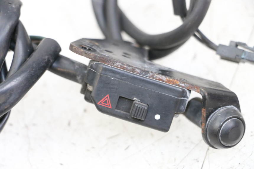 photo de WARNBLINKER SCHALTER YAMAHA FJR ABS 1300 (2006 - 2012) - Gesamtansicht des Produkts