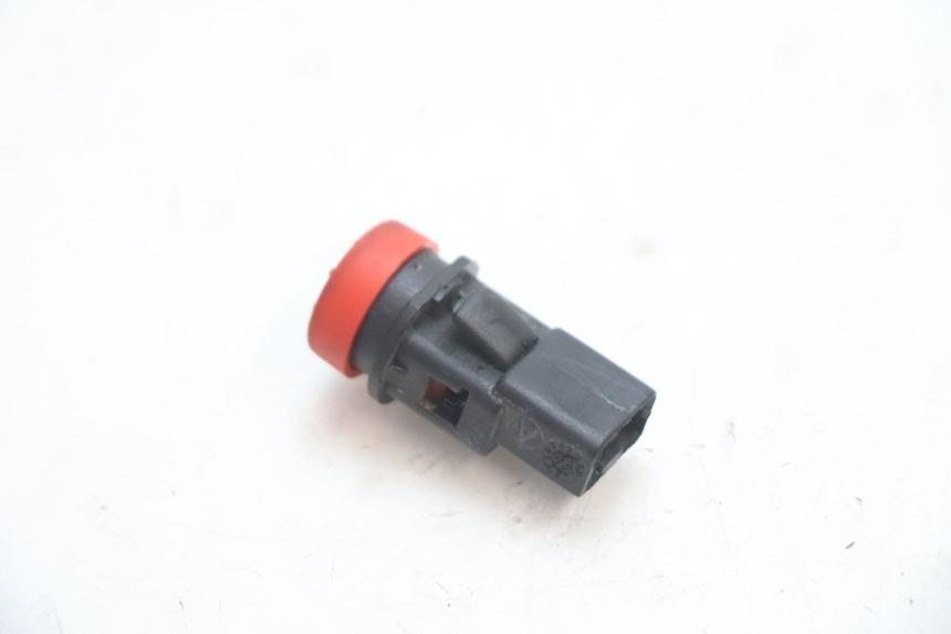 photo de WARNBLINKER SCHALTER PIAGGIO MP3 LT 300 (2010 - 2016) - Zoom auf Gebrauchszustand