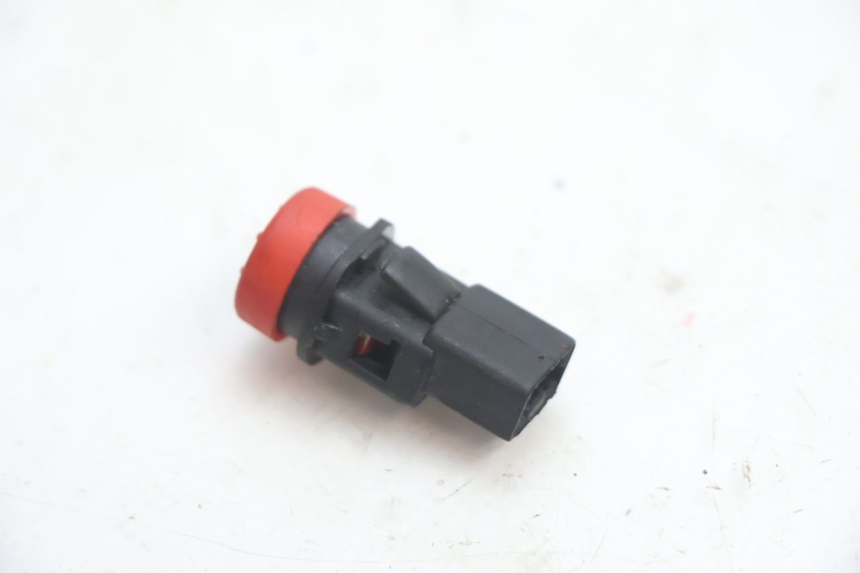 photo de BLINKER- UND WARNBLINKHEBEL PIAGGIO MP3 LT 400 (2007 - 2012) - Zoom auf Gebrauchszustand