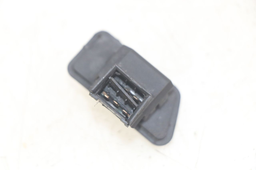 photo de BLINKER- UND WARNBLINKHEBEL YAMAHA X-MAX XMAX 250 (2006 - 2009) - Zoom auf Gebrauchszustand