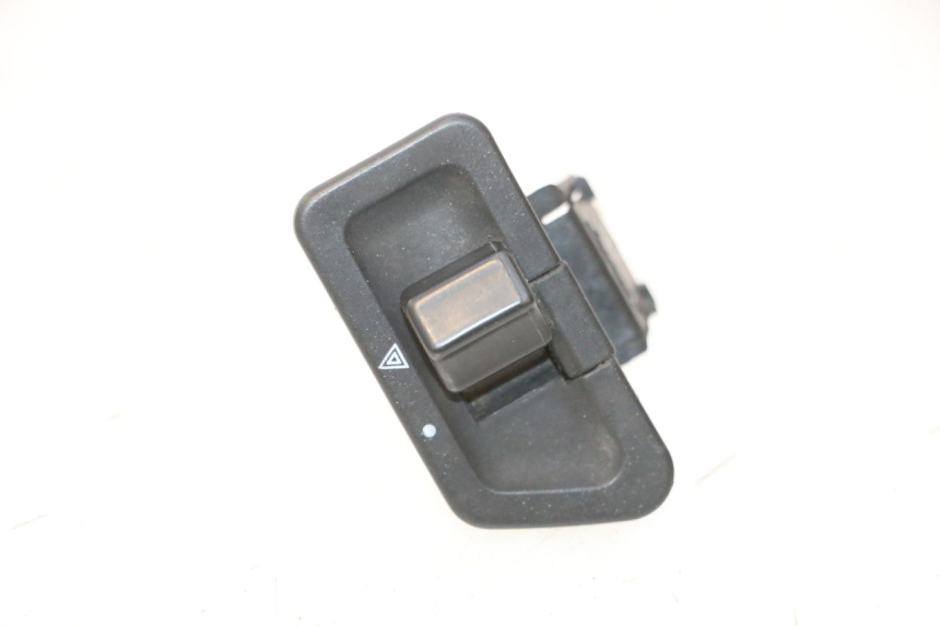 photo de BLINKERHEBEL NOTAUSGANG YAMAHA XMAX X-MAX 125 (2006 - 2009) - Detailansicht des Bauteils