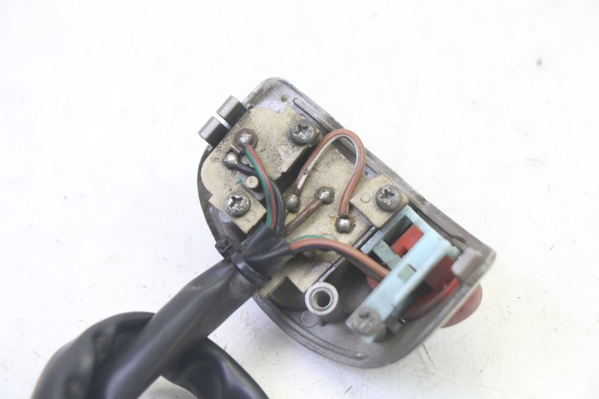 photo de LINKS SCHALTER QUADRO 4 4D 350 (2015 - 2018) - Oberflächenzustand und Material