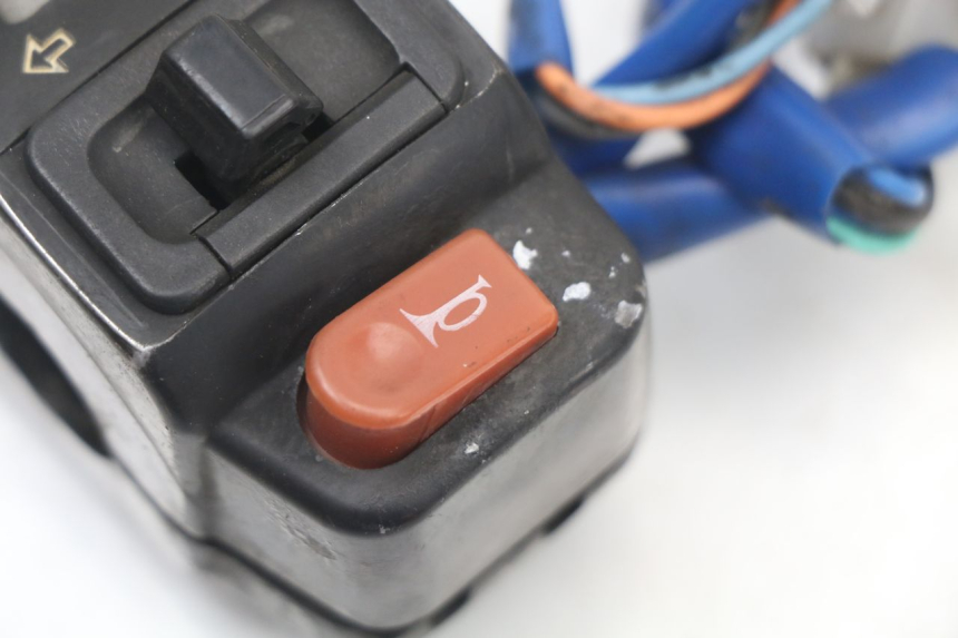 photo de LINKS SCHALTER KYMCO AGILITY CARRY 50 (2011 - 2020) - Oberflächenzustand und Material