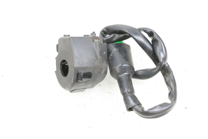 photo de LINKS SCHALTER MAG POWER BOMBERS 4T 50 (2016 - 2026) - Details der Befestigungspunkte