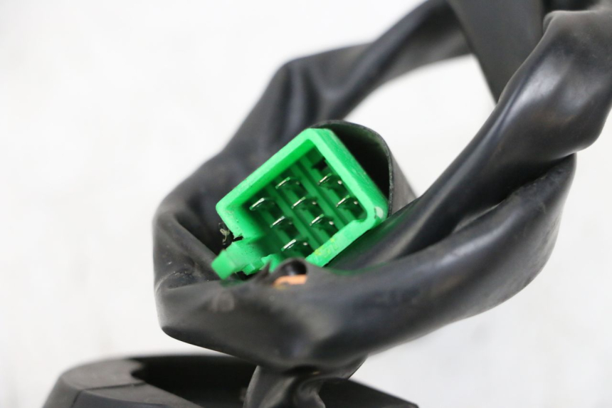 photo de LINKS SCHALTER MAG POWER BOMBERS 4T 50 (2016 - 2026) - Oberflächenzustand und Material