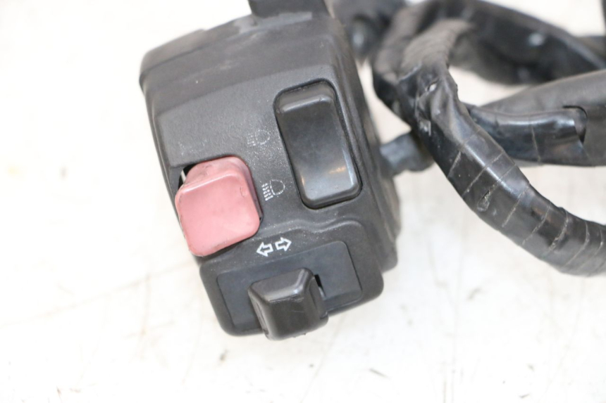 photo de LINKS SCHALTER MBK BOOSTER SPIRIT NAKED 50 (2004 - 2017) - Charakteristische Merkmale