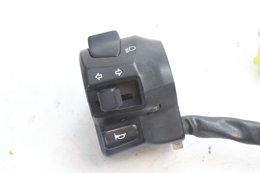 photo de LINKER LENKER SUZUKI BURGMAN 125 (2007 - 2014) - Detailansicht des Bauteils