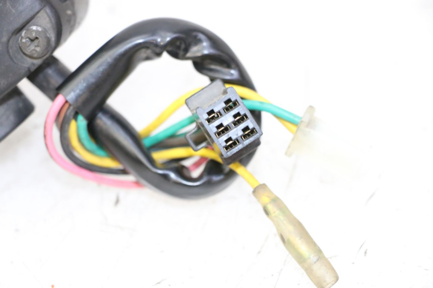 photo de LINKS SCHALTER YAMAHA BW'S 100 (1999 - 2002) - Alternative Perspektive