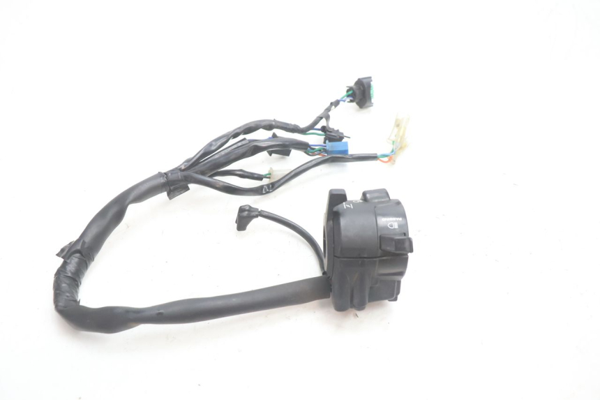 photo de LINKS SCHALTER HONDA CB F HORNET 600 (2005 - 2006) - Alternative Perspektive