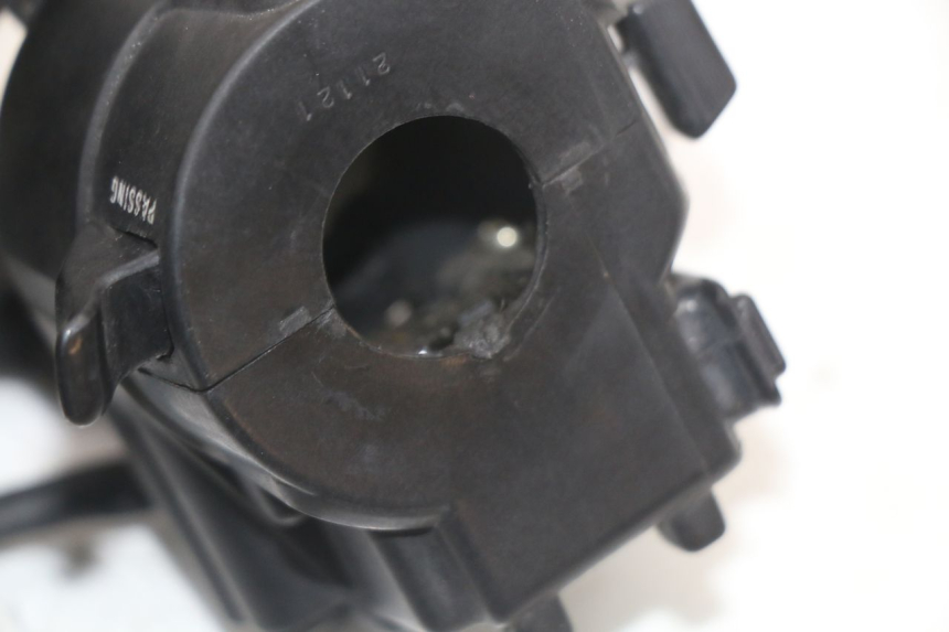 photo de LINKS SCHALTER HONDA CBR F 1000 (1993 - 1996) - Technische Nahaufnahme