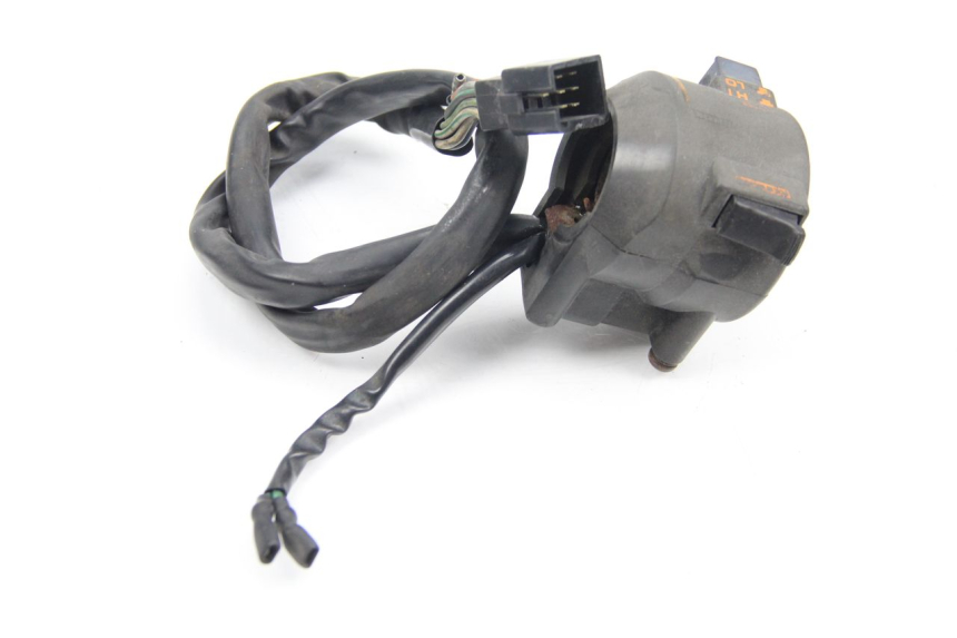 photo de LINKS SCHALTER HONDA CBR F SC21 1000 (1986 - 1992) - Zoom auf Gebrauchszustand