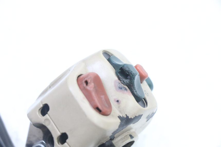 photo de LINKER LENKER PEUGEOT ELYSEO 125 (1999 - 2004) - Details der Befestigungspunkte