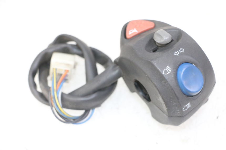 photo de LINKS SCHALTER PEUGEOT ELYSTAR 125 (2002 - 2007) - Zoom auf Gebrauchszustand