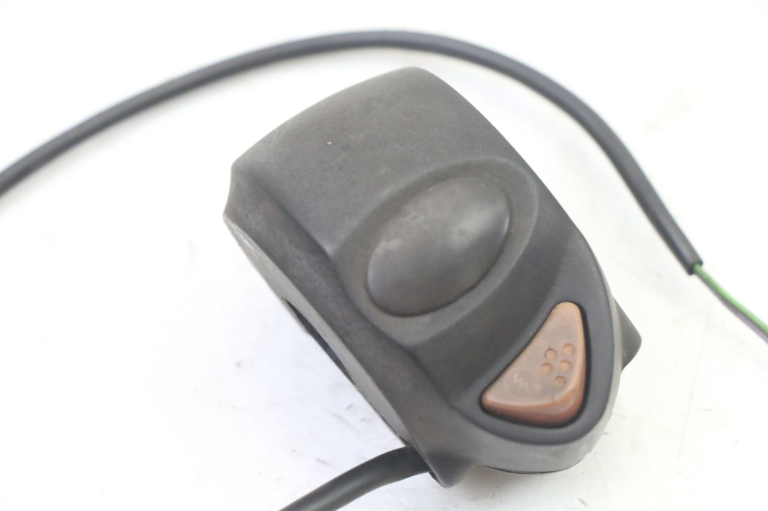 photo de LINKER LENKER PEUGEOT ELYSTAR 50 (2002 - 2014) - Detailansicht des Bauteils