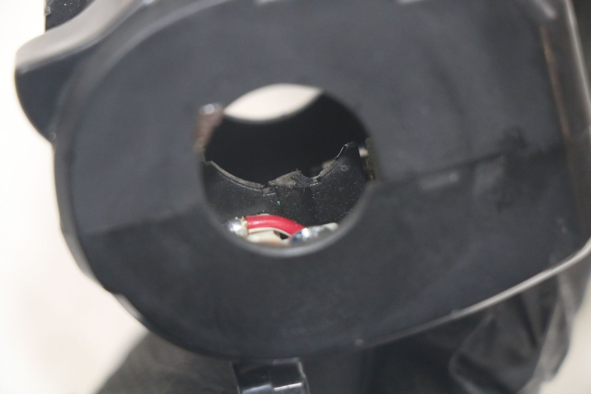 photo de LINKS SCHALTER KAWASAKI ER-6 ER6 N 650 (2012 - 2016) - Details der Befestigungspunkte