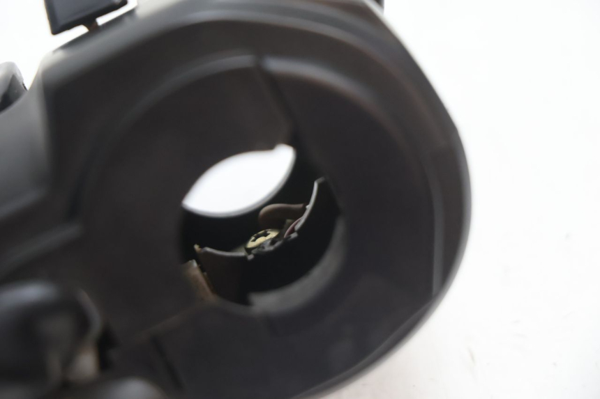 photo de LINKS SCHALTER KAWASAKI ER-6 ER6 N 650 (2005 - 2009) - Details der Befestigungspunkte