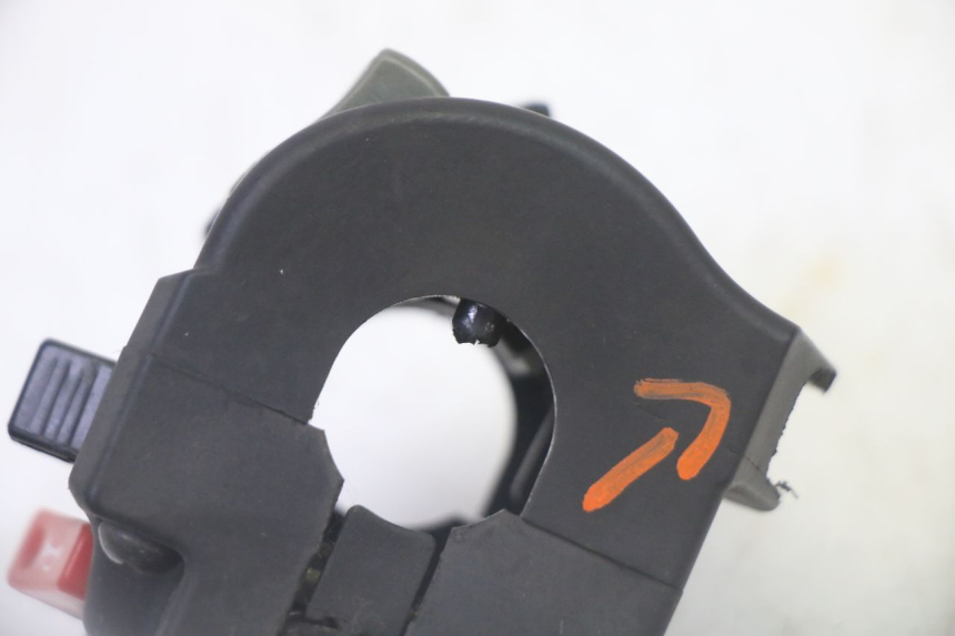 photo de LINKS SCHALTER STAHO FH 50 (2018 - 2019) - Details der Befestigungspunkte