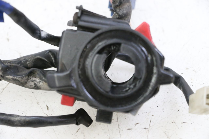 photo de LINKS SCHALTER YAMAHA FJ 36Y 1100 (1984 - 1985) - Details der Befestigungspunkte