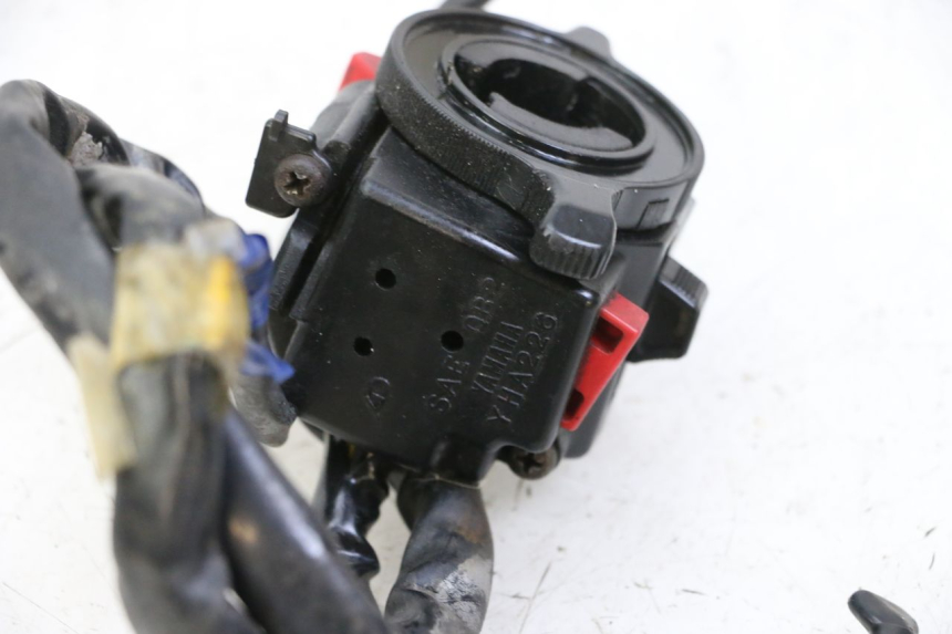 photo de LINKS SCHALTER YAMAHA FJ 36Y 1100 (1984 - 1985) - Geprüftes Gebrauchtteil