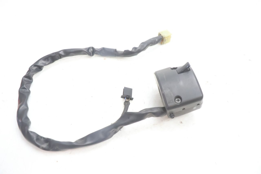 photo de LINKS SCHALTER YAMAHA FJR 1300 (2001 - 2005) - Technische Nahaufnahme