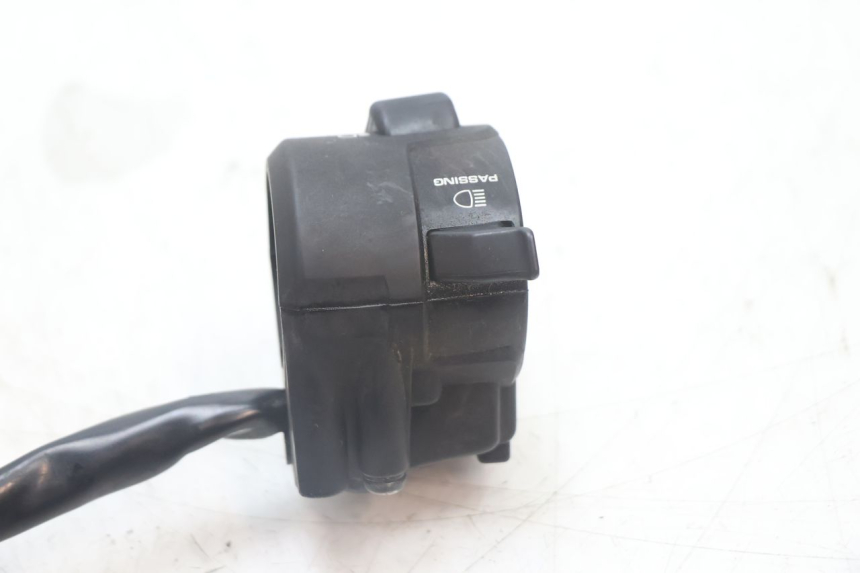 photo de LINKS SCHALTER HONDA FJS SILVER WING SILVERWING 400 (2005 - 2008) - Technische Nahaufnahme