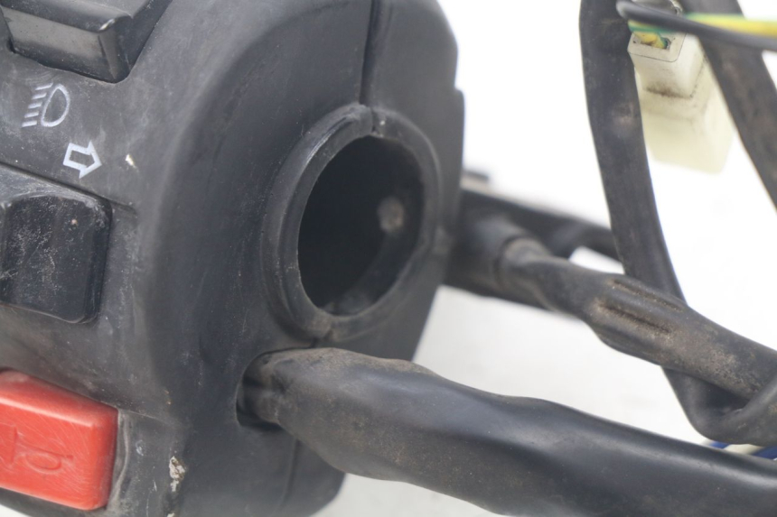 photo de LINKS SCHALTER SACHS FY125T FY T 125 (2007 - 2011) - Zoom auf Gebrauchszustand