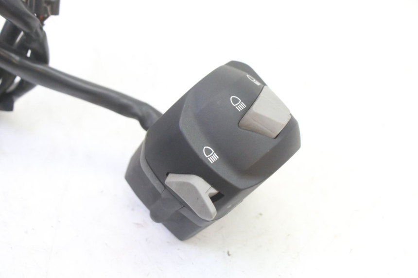 photo de LINKS SCHALTER BMW G310 R 310 (2016 - 2020) - Alternative Perspektive