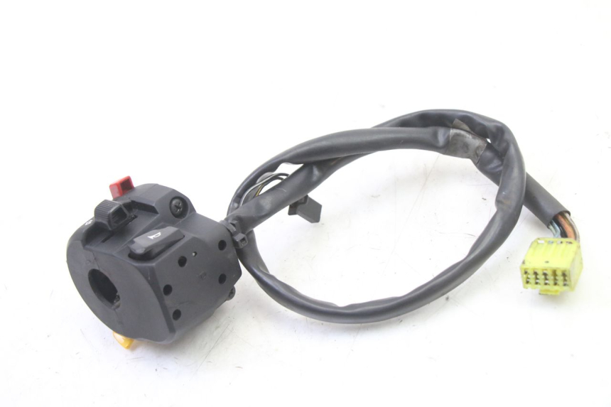 photo de LINKS SCHALTER SUZUKI GSR 750 (2011 - 2017) - Technische Nahaufnahme