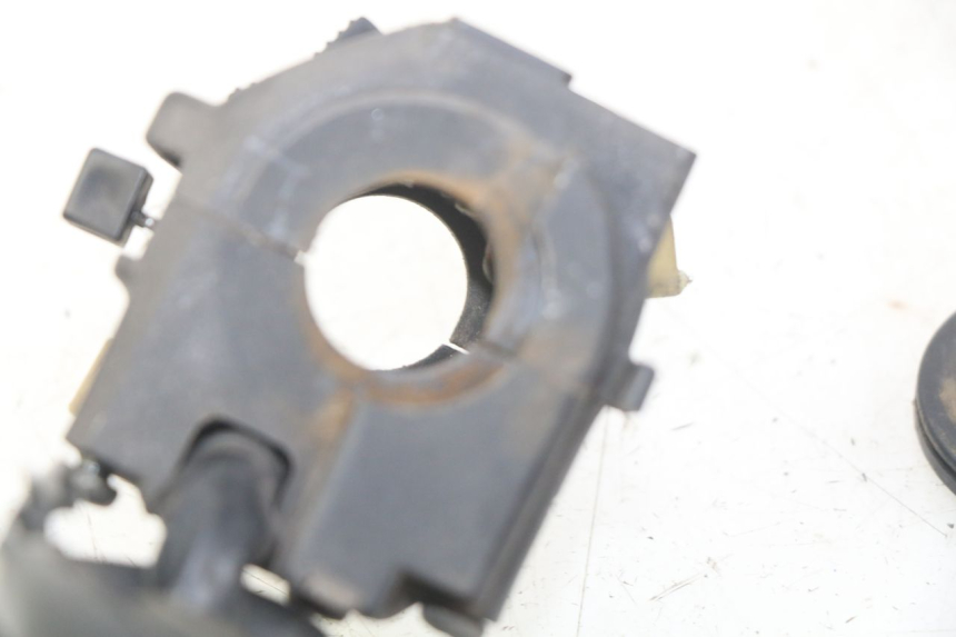 photo de LINKER LENKER SUZUKI GSX-F GSX  F 1100 (1988 - 1994) - Detailansicht des Bauteils